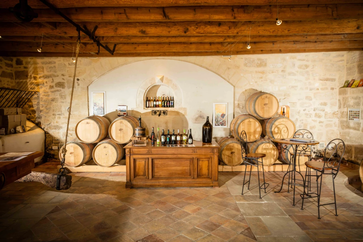 Domaine_de_Tavernel_Cave
